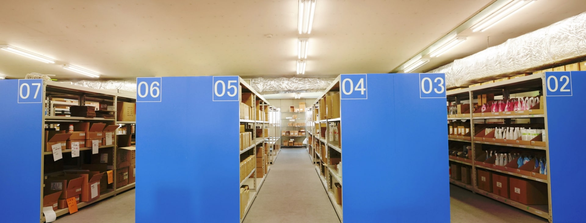 化粧品・美容商材に特化した物流センター